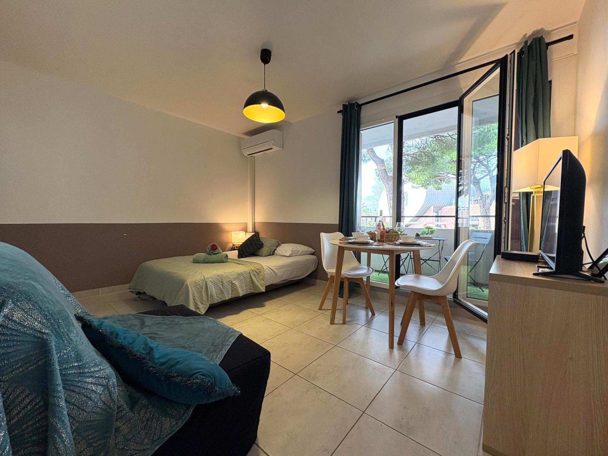 L'Amazone Studio Plein Centre Plages A 2Min Clim Wifi Sur Le Port - Top Prosconciergerie- La Grande-Motte Exterior foto